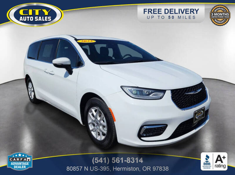 2023 Chrysler Pacifica Touring