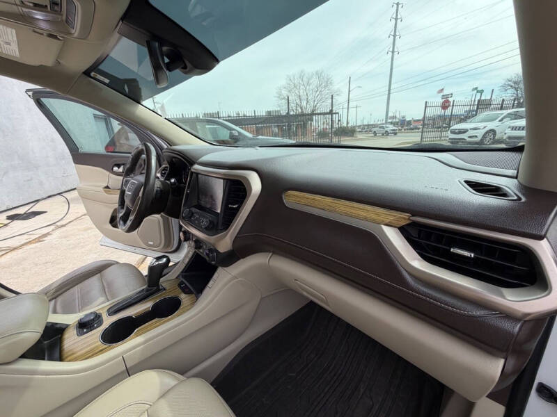 2018 GMC Acadia Denali