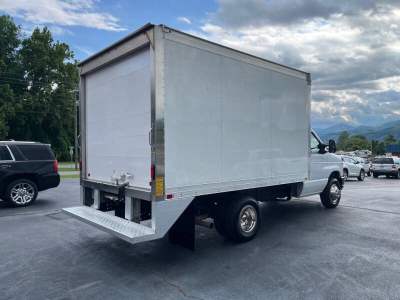 2024 Ford E-Series