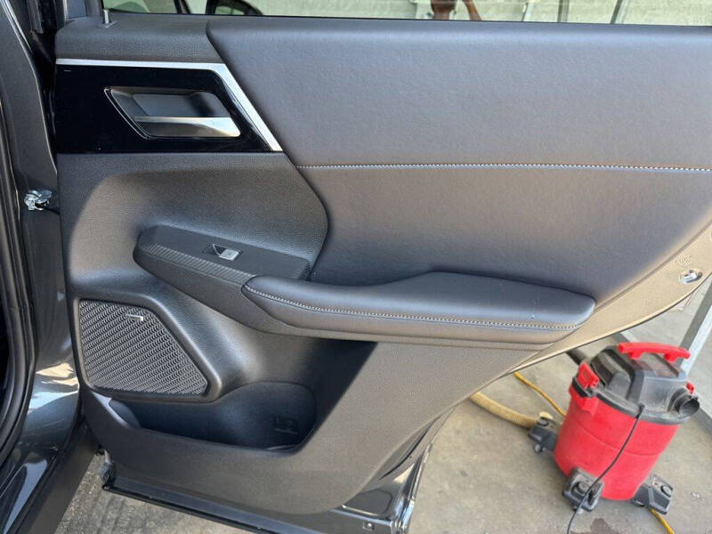 2026 Mitsubishi Outlander LE