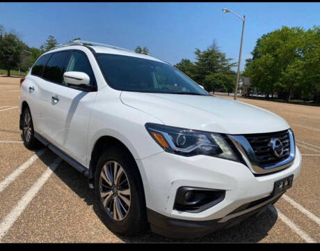 2017 Nissan Pathfinder for sale at Samson Motorcars inc in Bowling Green VA