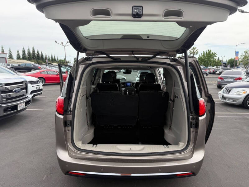 2017 Chrysler Pacifica Limited