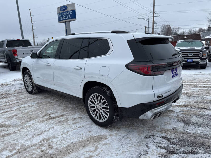 2024 GMC Acadia Denali