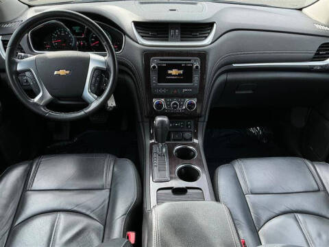 2017 Chevrolet Traverse LT