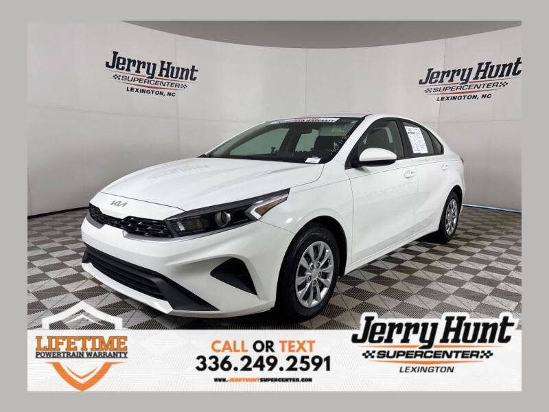 2024 Kia Forte LX's photo