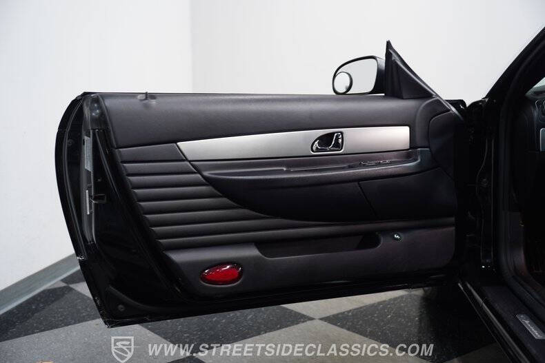 2005 Ford Thunderbird Deluxe