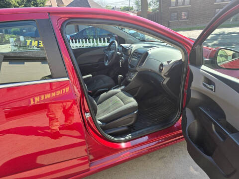 2016 Chevrolet Sonic LT Auto