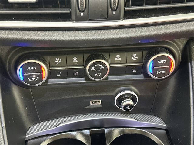 2022 Alfa Romeo Stelvio Veloce