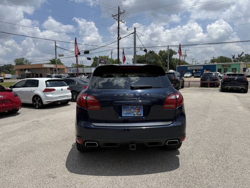2011 Porsche Cayenne S