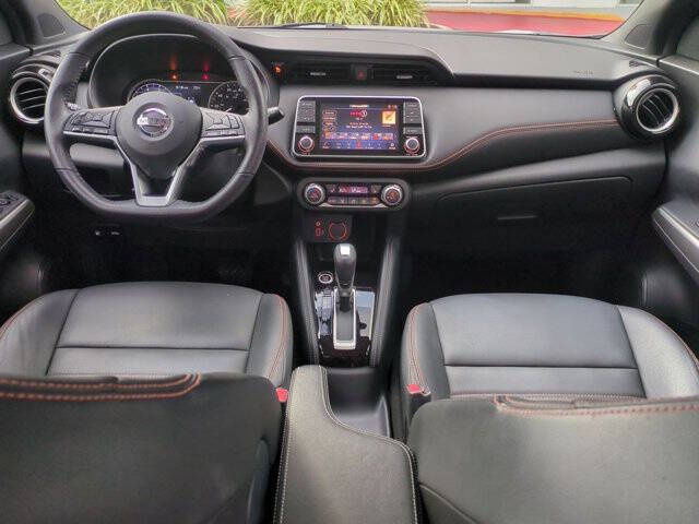 2020 Nissan Kicks SR