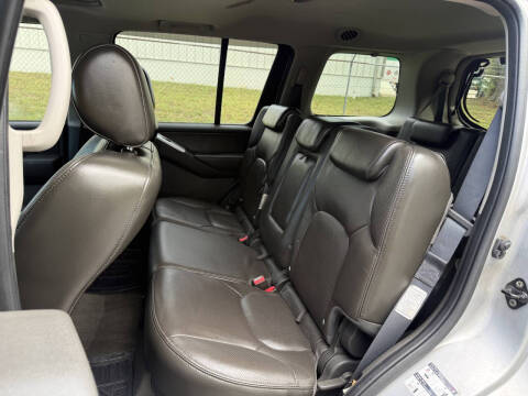 2008 Nissan Pathfinder SE