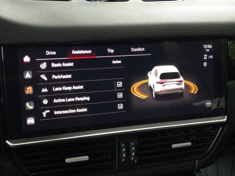 2023 Porsche Cayenne Platinum Edition