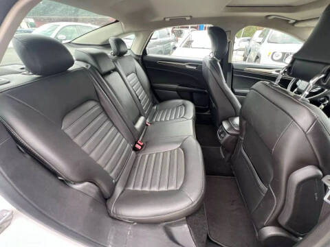 2014 Ford Fusion SE