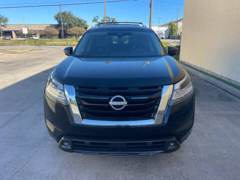 2022 Nissan Pathfinder SL