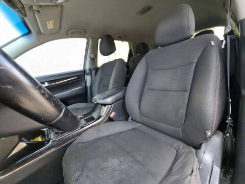 2014 Kia Sorento LX
