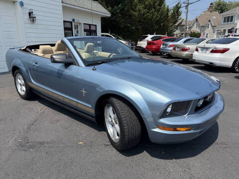 2007 Ford Mustang V6 Deluxe