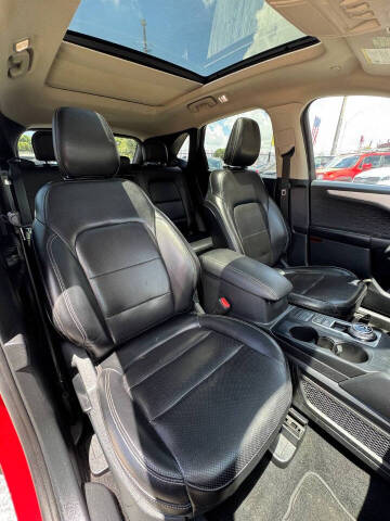 2020 Ford Escape SEL