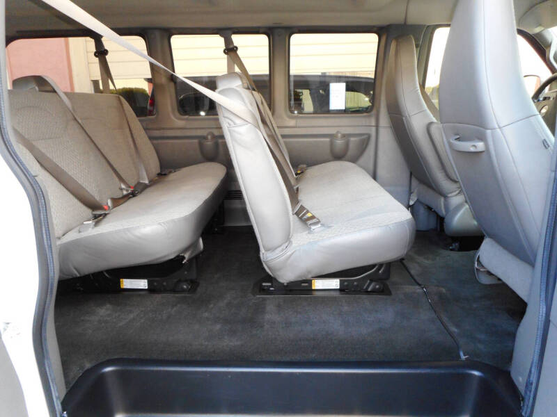 2017 Chevrolet Express LT 3500