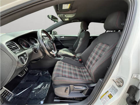 2017 Volkswagen Golf GTI S