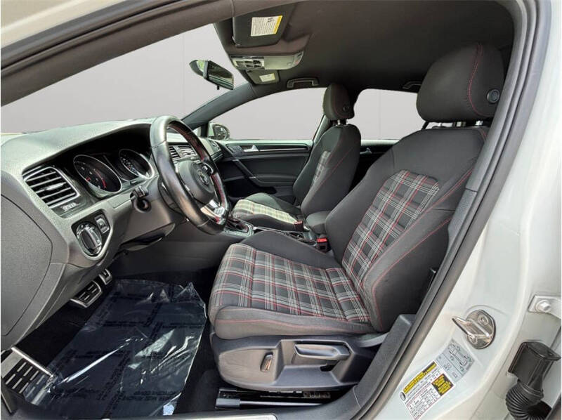 2017 Volkswagen Golf GTI S