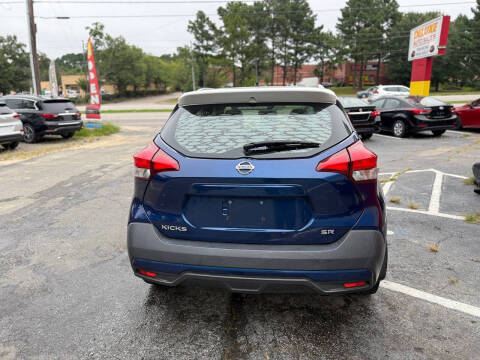 2019 Nissan Kicks SR