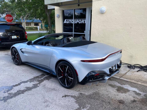 2022 Aston Martin Vantage