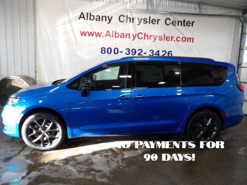 2026 Chrysler Pacifica Select