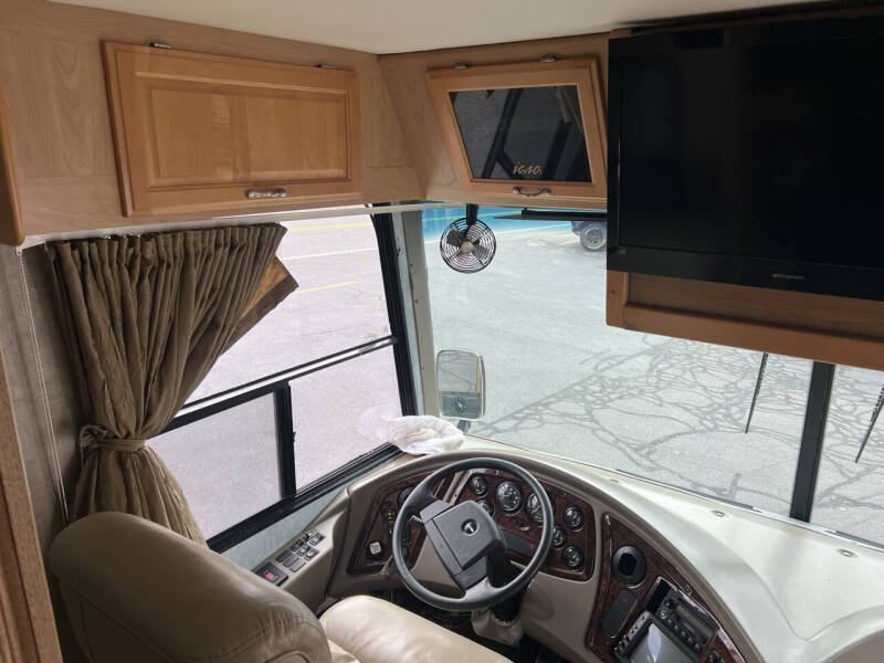 2005 Freightliner xc37