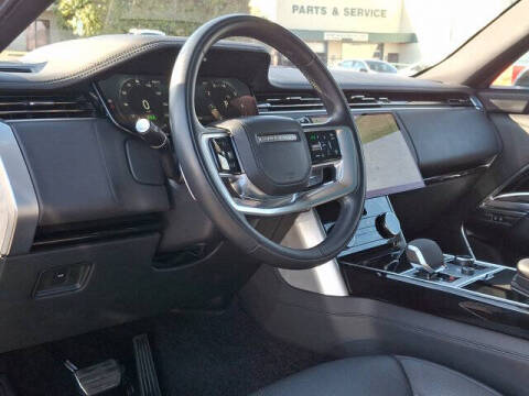 2023 Land Rover Range Rover P530 SE