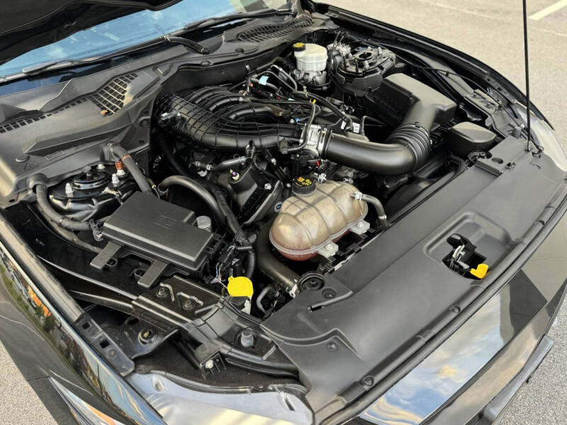 2016 Ford Mustang V6