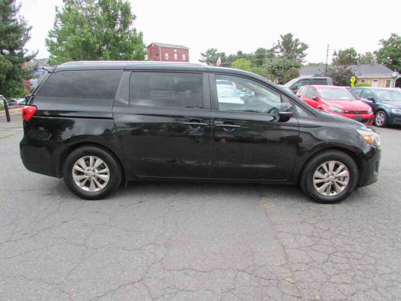 2016 Kia Sedona LX