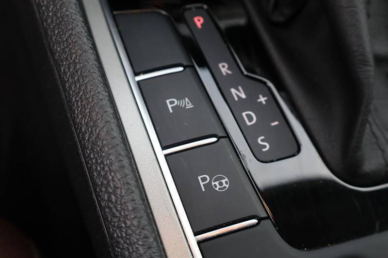 2022 Volkswagen Passat Limited Edition