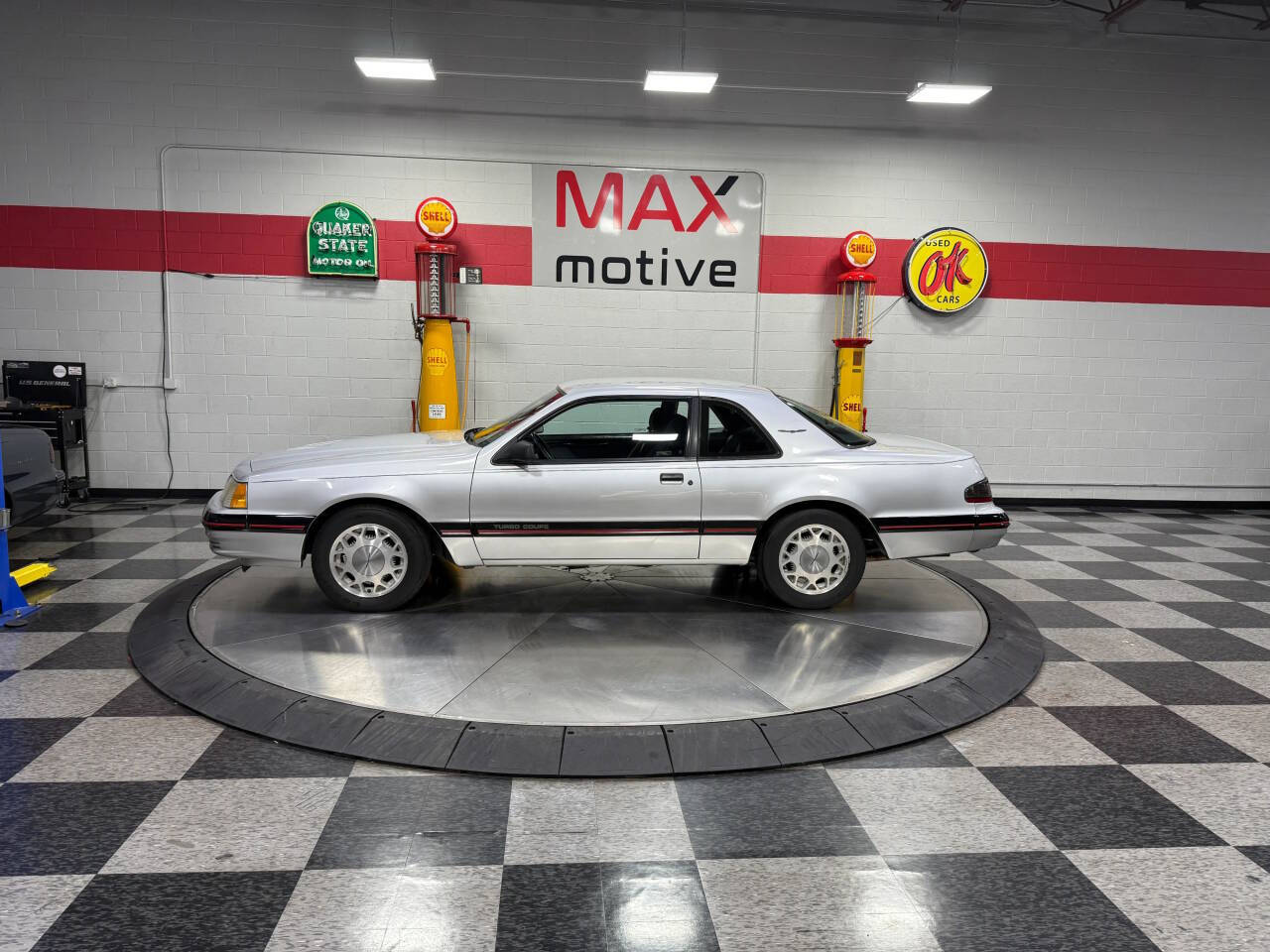 1988 Ford Thunderbird 18