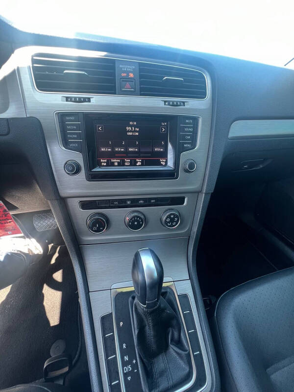 2015 Volkswagen Golf TSI S