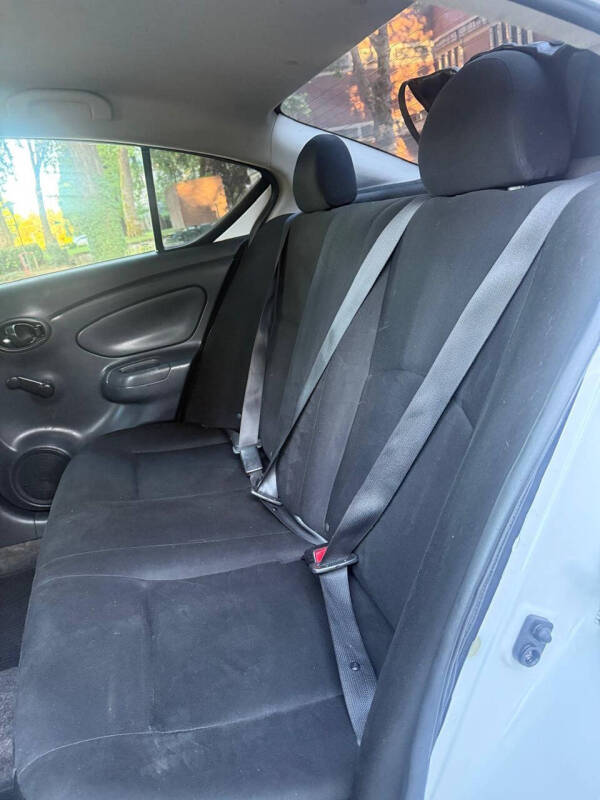 2015 Nissan Versa 1.6 S Plus