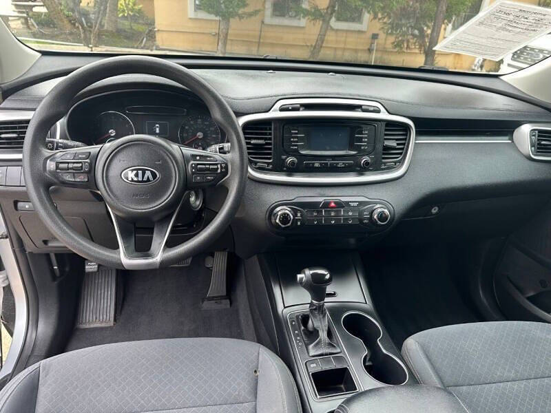 2017 Kia Sorento LX V6