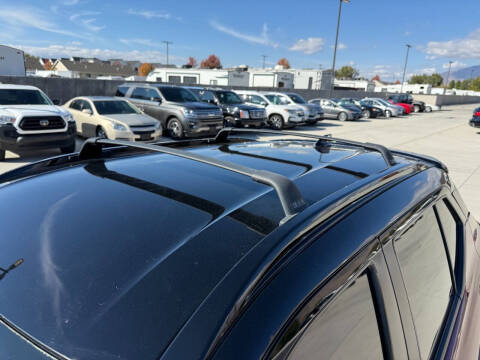 2022 Nissan Kicks SR