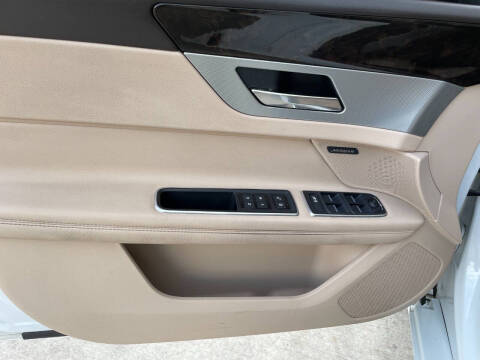 2016 Jaguar XF 35t Prestige