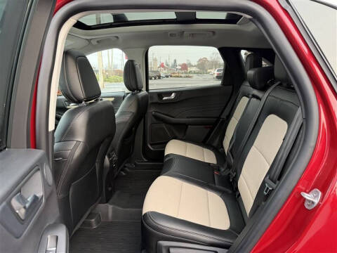 2021 Ford Escape Hybrid Titanium