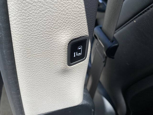 2023 Chrysler Pacifica Plug-In Hybrid Touring L