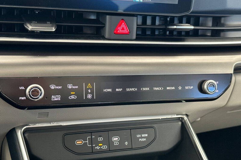 2026 Kia Carnival SX
