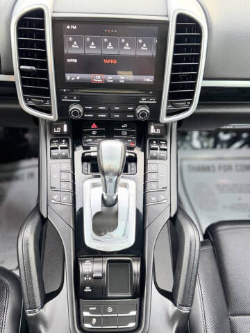 2017 Porsche Cayenne Platinum Edition