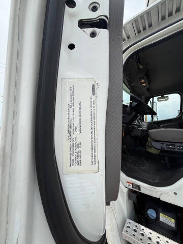 2019 Freightliner M2 112