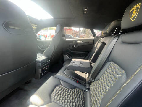 2021 Lamborghini Urus