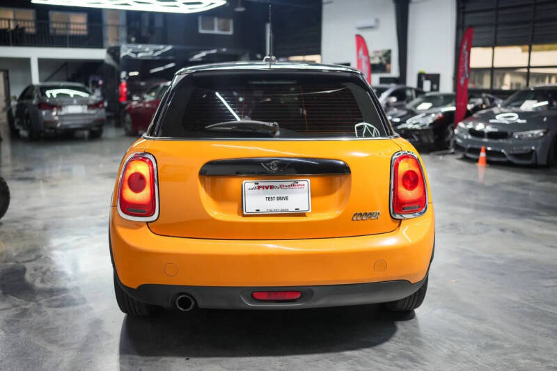 2016 MINI Hardtop 4 Door Cooper