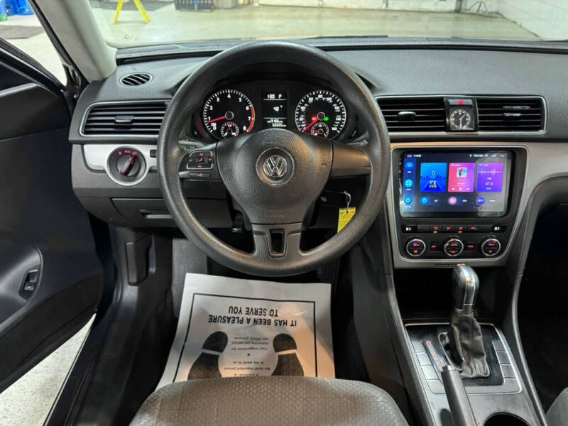 2012 Volkswagen Passat S PZEV