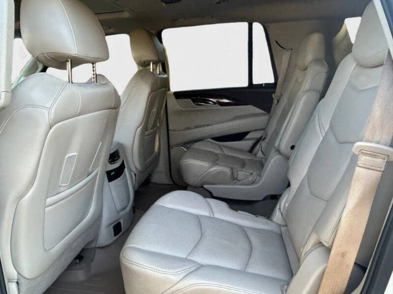 2015 Cadillac Escalade Luxury