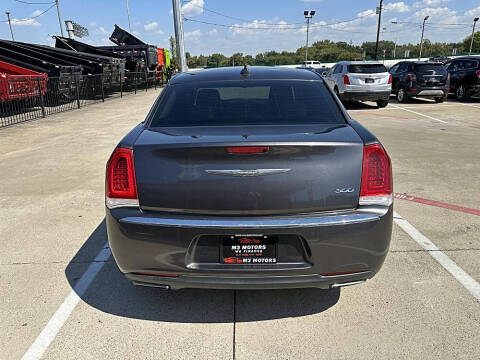 2015 Chrysler 300 Limited