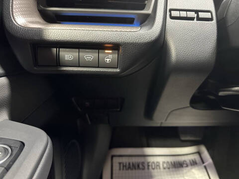 2025 Toyota Prius XLE