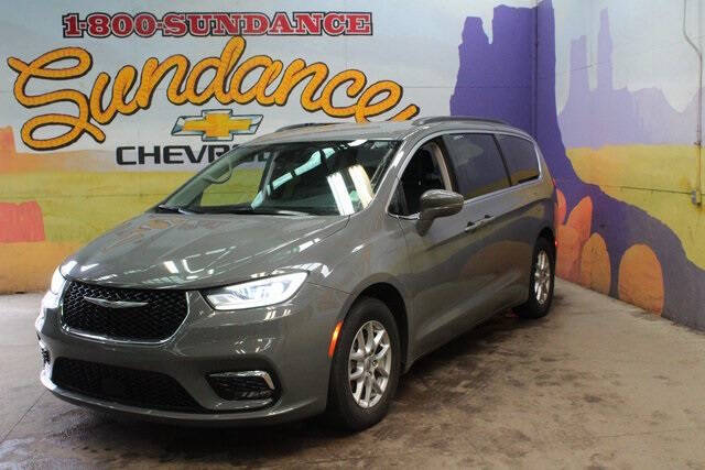 Used 2022 Chrysler Pacifica Touring L with VIN 2C4RC1BG2NR136223 for sale in Grand Ledge, MI